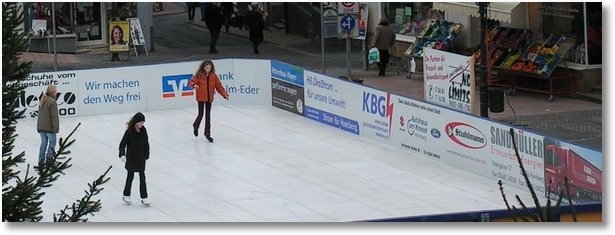 Markt mit Eisbahn 10 Ausschnitt2