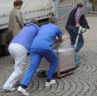 Nur mit Hilfe gelingt die Anlieferung