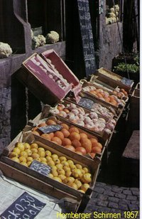 Nahversogung Obst vor den Schirnen in den 50er Jahren